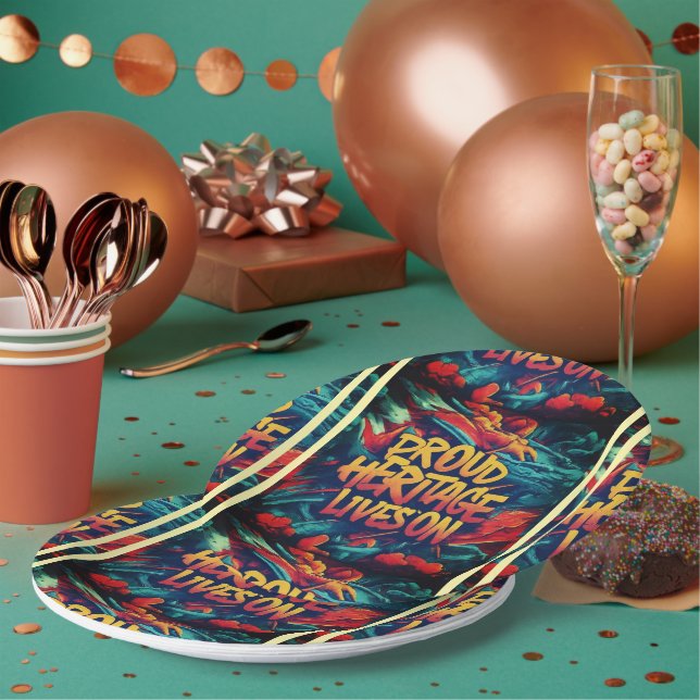 Plato De Papel La Orgullosa Herencia Vive (Multi)