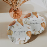 Plato De Papel Las calabazas rusas caen en Baby Shower<br><div class="desc">El encantador diseño de la ducha para bebés en otoño incluye un borde de calabazas acuáticas mudas y hojas de otoño,  con "una pequeña calabaza en camino" en el centro. Perfecto para las duchas infantiles de otoño o de Halloween.</div>