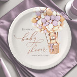 Plato De Papel Lavender Purple, ¡Podemos Esperar! Baby Shower<br><div class="desc">¡Podemos Esperar! :) Este oso pequeño espera al gran fiesta bebé, sentado en un globo de aire caliente construido con globos de lavanda, marrón y crema. Las acuarelas caprichosas y la tipografía moderna complementan el diseño. Personalice este lindo artículo de Bear Baby Shower con los detalles de su ducha de...</div>