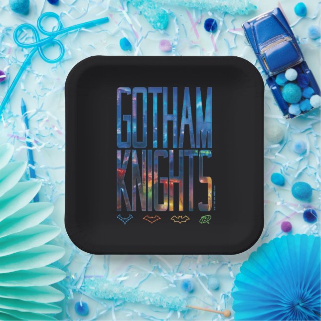Plato De Papel Letras de Gotham Knights City (Fiesta)