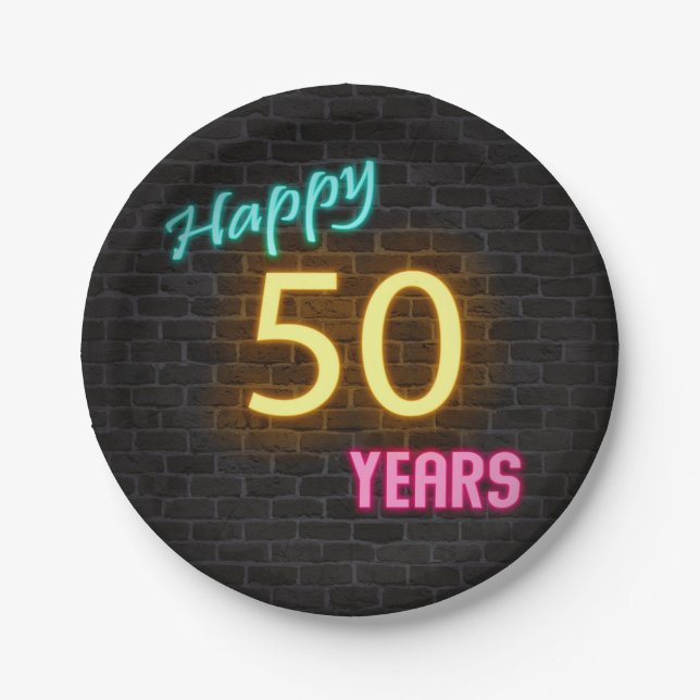 Plato De Papel Letrero Neon número 50 en pared de ladrillo (Anverso)