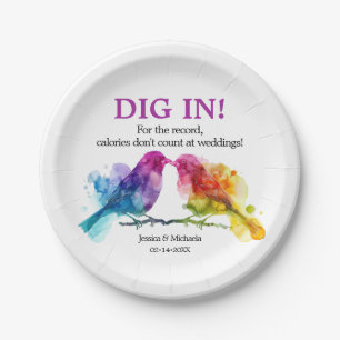 Plato De Papel LGBTQ+ divertidos Rainbow Lovebirds