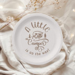 Plato De Papel Little Camper está en camino minimalista marrón<br><div class="desc">Little Camper está en la forma en que están disponibles las placas de papel marrón minimalistas que coinciden con los artículos.</div>