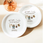 Plato De Papel Little Cowboy, Western Wild West Rodeo Baby Shower<br><div class="desc">Pequeño Cowboy,  Western Wild West Rodeo Baby Shower Paper Plates Este encantador plato presenta un clipart pintado a mano con una tipografía moderna. Este plato de Cowboy es una forma perfecta de acentuar tu día especial. Perfecto para cualquier temporada y para cualquier ducha de temática occidental,  rústica o bohemia.</div>