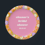 Plato De Papel Lluvia de Regalos Nupciales Personalizada con Flor<br><div class="desc">Agrega un toque de diversión retro a tu despedida de soltera con nuestros Platos de Papel Personalizados Florales Naranja y Morado Groovy Retro. Con llamativos patrones florales y una vibrante paleta de colores, estos platos aportan un toque divertido a tu evento. ¡Perfectos para servir a tus invitados con estilo mientras...</div>