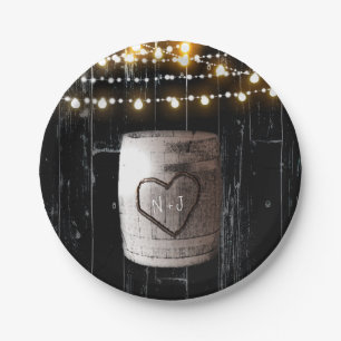Plato De Papel Luces de Cuerda de Madera Negra y Barril Bodas Rús