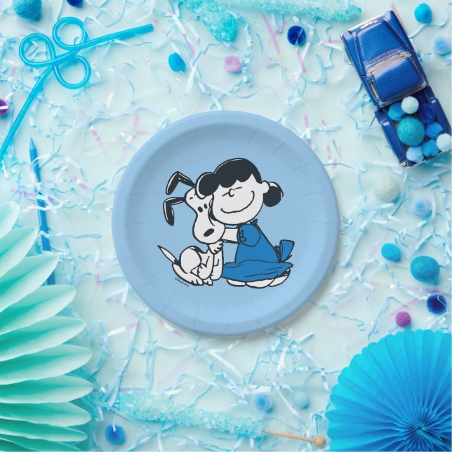 Plato De Papel Lucy Hugging Snoopy (Fiesta)