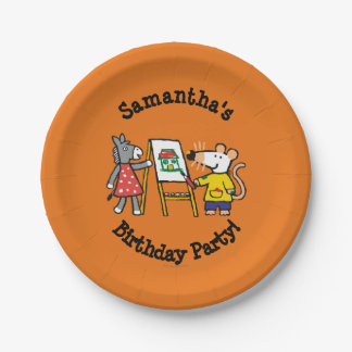 Plato De Papel Maisy y pintura manchada en el preescolar