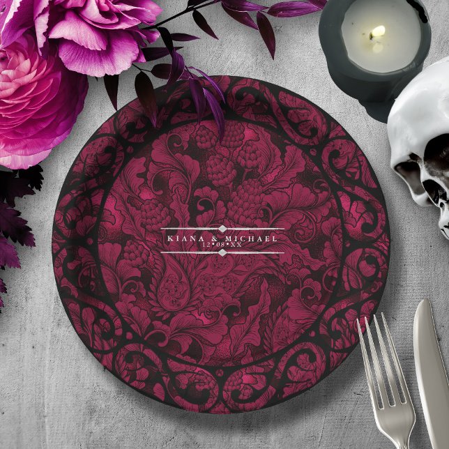 Plato De Papel Marco de pergamino de paisley gótica Borgoña ID866 (Subido por el creador)