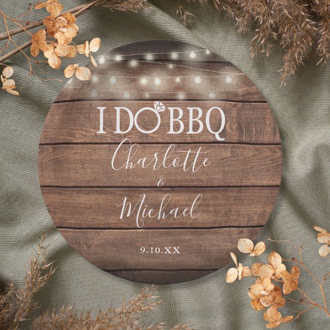 Plato De Papel Me Casaré Luces de Cuerda de Madera Rústica BBQ (I Do BBQ Rustic Wood String Lights Engagement Paper Plates)
