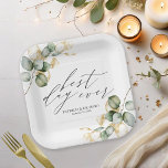 Plato De Papel Mejor Boda de Verdor de Oro de Día de la Historia<br><div class="desc">Prepárate para embarcarte en un mágico viaje de amor con nuestra impresionante suite boda, diseñada especialmente para los amantes de la naturaleza. Esta fabulosa colección es la mejor adición a su soñado fiesta de jardín o a su encantadora celebración con temática de la naturaleza. Incluye todo lo que se puede...</div>