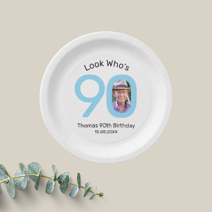 Plato De Papel Mira Quién Cumple 90 Años Foto Fiesta Cumpleaños 9
