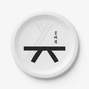 Plato De Papel Miyagi hace karate