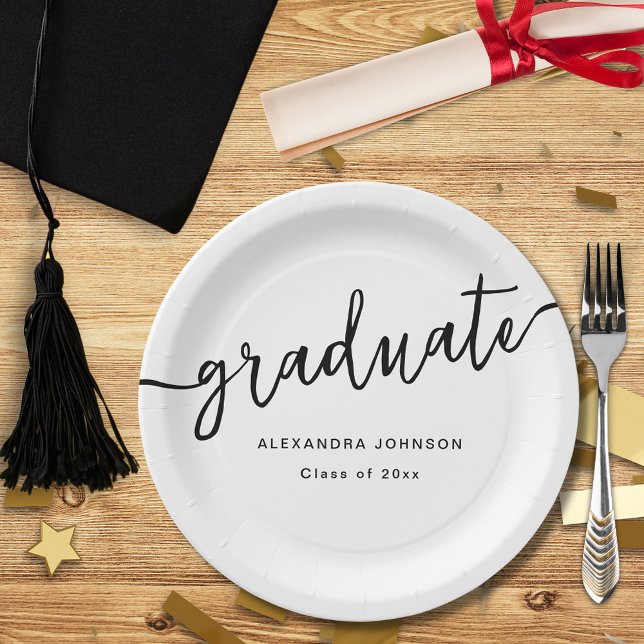 Plato De Papel Moderna fiesta de graduación de guiones de moda (Modern trendy script black and white graduation party custom paper plate)