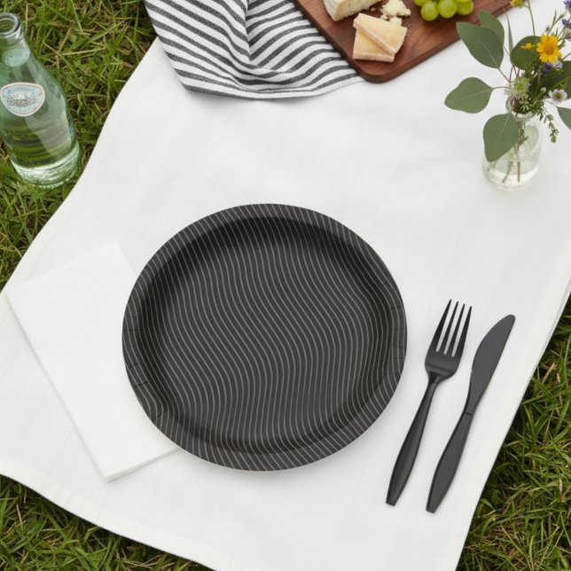 Plato De Papel Moderno elegante rayado negro (Subido por el creador)