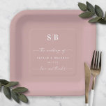 Plato De Papel Monograma de Boda de color sólido y turbio<br><div class="desc">Sencillo color Sólido Dusty Mauve Boda Monograma Recepción placas de papel personalizadas. Este moderno boda o cualquier evento El diseño de la placa de papel es sencillo y mínimo, con un color de fondo sólido y de moda característicos tipos de letra de caligrafía. Se muestra en la nueva paleta de...</div>