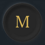Plato De Papel Monograma oro inicial Dorado Negro Nombre personal<br><div class="desc">Diseñado con una plantilla de texto para el primer formato monogramado que se puede personalizar! También puedes cambiar los colores a tu antojo.</div>