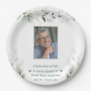Plato De Papel Monumento conmemorativo de la foto de un hombre ve