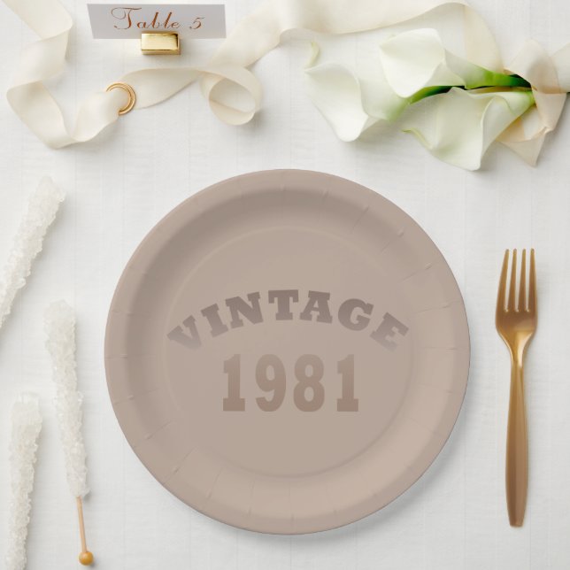 Plato De Papel Nacido en 1981 (Boda)