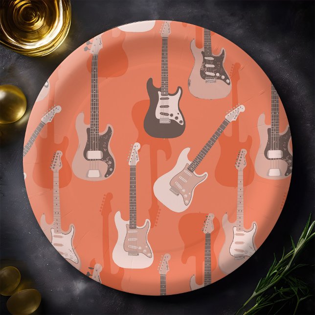 Plato De Papel Naranja Retro Guitarra Eléctrica Rock y Patrón Bas (Rock guitar pattern paper plate in retro orange)