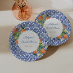 Plato De Papel Naranjas Clásico Blue White Positano Boda Ducha<br><div class="desc">Naranjas pintados a mano con un patrón de fondo basado en un azulejo azul y blanco vintage. Si prefieres el círculo central con un borde plano (en lugar de la vieira), esta opción está disponible. Debajo de los cuadros de personalización de texto, "haga clic en el personalizar más adelante" y,...</div>