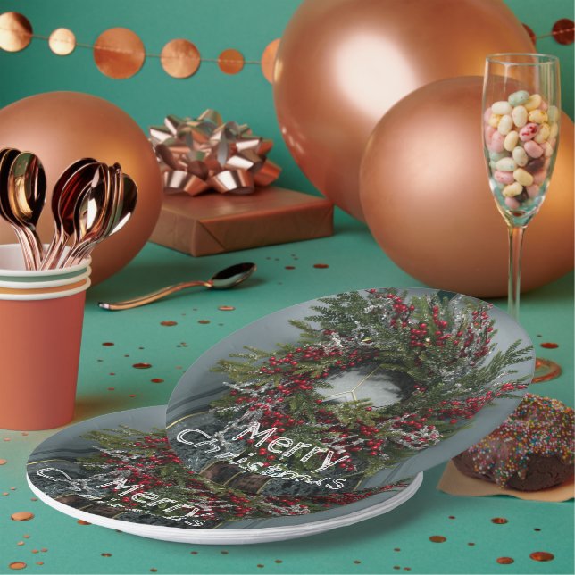 Plato De Papel Navidades Berry Wreath en la puerta (Multi)