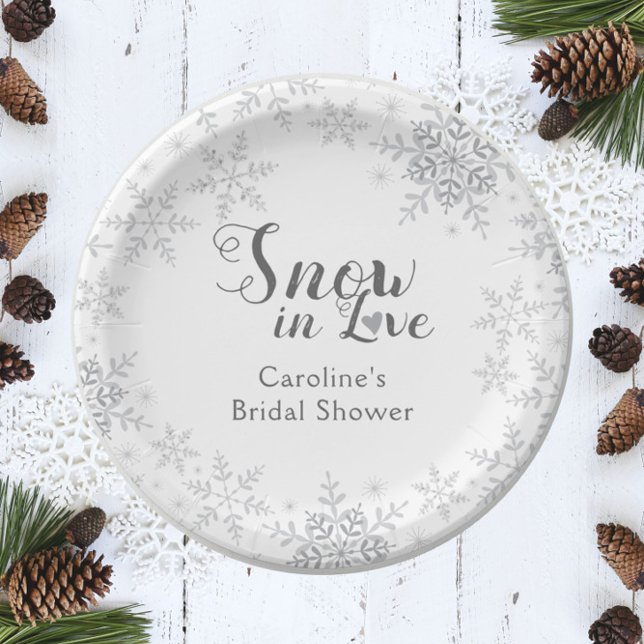 Plato De Papel Nieve de invierno en ducha de novias enamorada (Subido por el creador)