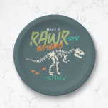 Plato De Papel Niños Cute Dinosaurios Dig Fossil Niños Cumpleaños<br><div class="desc">Este diseño de placas de papel para niños de cumpleaños lindo y moderno presenta un diseño de esqueletos de dinosaurios t-Rex. Las placas pueden ser personalizadas con el nombre de sus hijos - la vajilla perfecta con tema de dinosaurios fósiles de excavación!</div>