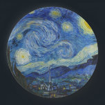 Plato De Papel Noche estrellada, 1889, por Vincent van Gogh<br><div class="desc">Noche estrellada,  1889,  por Vincent van Gogh. Se ve desde la ventana de la sala de asilo de Saint-Rémy-de-Provence,  orientada al este,  justo antes de la salida del sol,  con la adición de un pueblo imaginario.</div>
