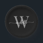 Plato De Papel Nombre de monograma personalizado con escritura mo<br><div class="desc">Platos de papel personalizados con monograma inicial negro y gris elegante y simple para chicas modernas. Este diseño presenta su primer nombre en una tipografía de estilo de letra a mano bonita con cola de floritura (o caligrafía) con monograma inicial en gris y blanco sobre negro. Estos son fáciles de...</div>