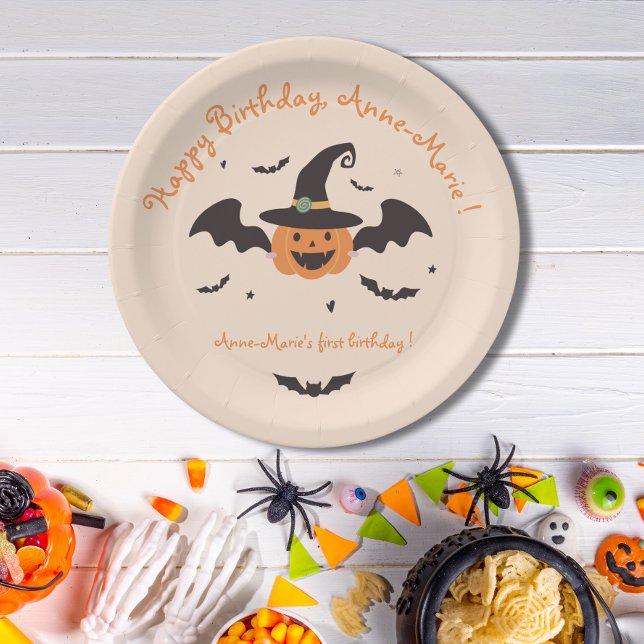Plato De Papel Nuestra calabaza se está volviendo un cumpleaños (Our little pumpkin is turning one Halloween birthday party Plate for a Fall Halloween birthday party)