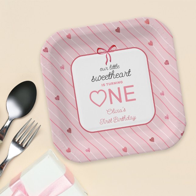 Plato De Papel Nuestra Pequeña Querida Cumple Uno Corazones Lazos (Subido por el creador)