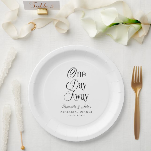 Plato De Papel One Day Away Modern Elegant Rehearsal Dinner  (Boda)