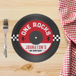 Plato De Papel One Rocks Vinyl Record Rock n Roll Primer cumpleañ<br><div class="desc">Presentamos nuestras placas de papel de disco de vinilo "One Rocks" - ¡la adición perfecta a la celebración del primer cumpleaños de tu pequeño rockero! Estos platos únicos le dan un toque musical al fiesta y le dan un sentido de nostalgia a su evento. Entrar en el mundo de la...</div>