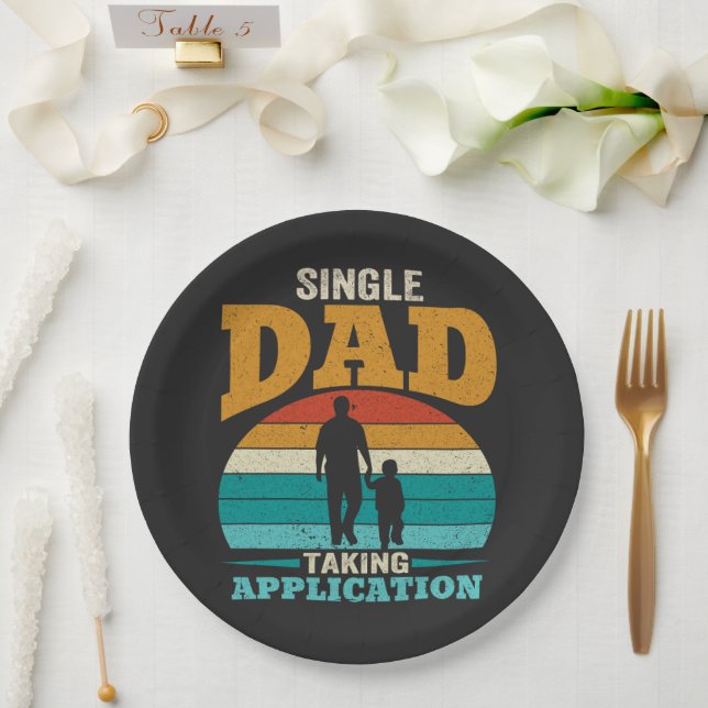 Plato De Papel Padre Soltero Tomando Solicitud (Boda)
