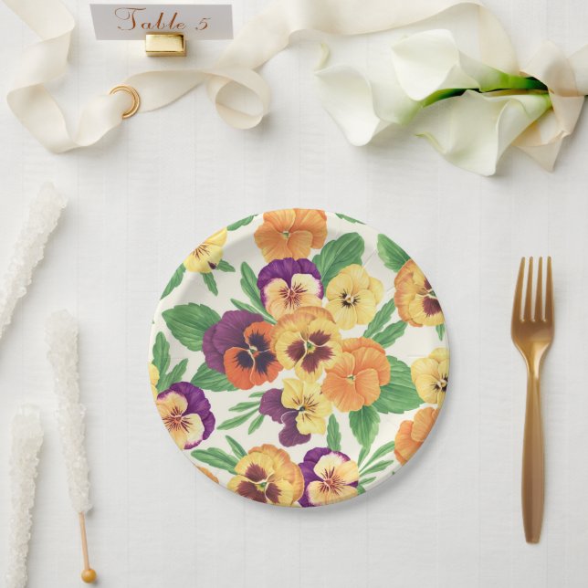 Plato De Papel Pansies en blanco roto (Boda)