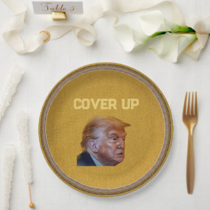 Plato de papel para encubrir a Trump