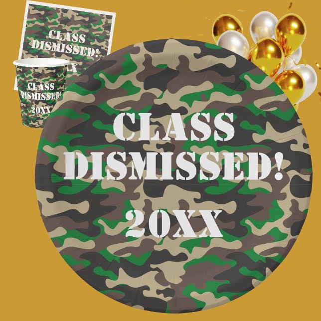 Plato De Papel Partido de Graduación de Camo descartado de clase (Subido por el creador)