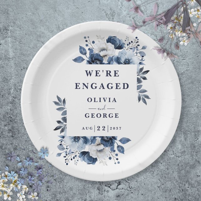 Plato De Papel Partido Navy Blue Elegant Country Floral Engagemen (Navy Blue Elegant Country Floral Engagement Party Paper Plates)