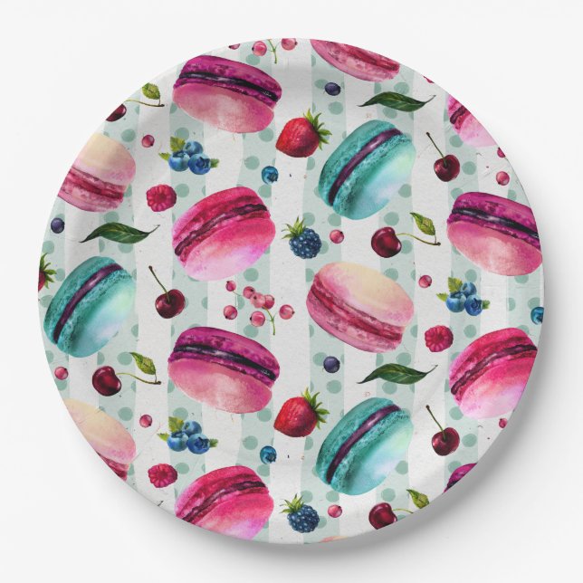 Plato De Papel Pastelería Francesa Macarons Con Berries Y Puntos  (Anverso)