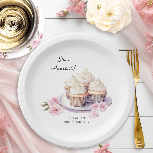 Plato De Papel Pasteles de apetito y flores rosadas (Paper Plates from Cupcakes and Cava Bridal Shower Collection by Darling & May)