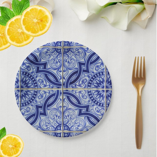 Plato De Papel Patrón de azulejo mediterráneo azul y blanco (Add a summer fresh touch to your wedding, bridal shower or birthday bbq with these blue plates!)