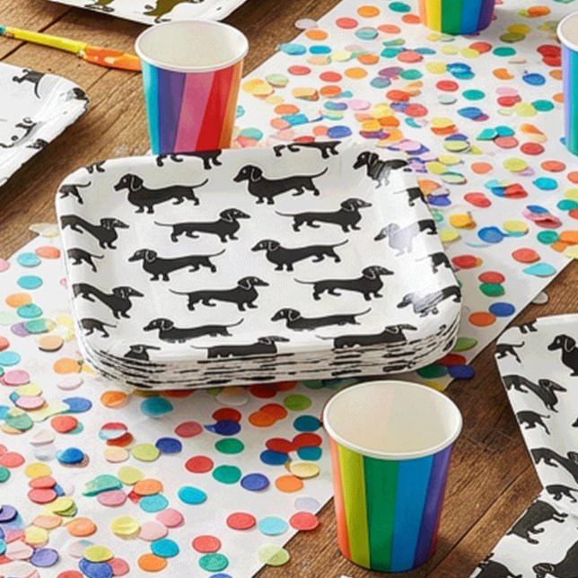 Plato De Papel Patrón de Dachshund negro lindo (Subido por el creador)