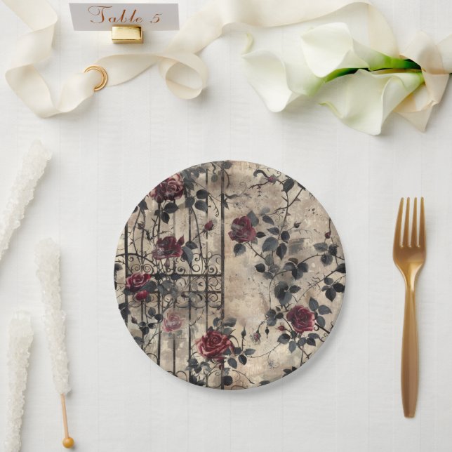 Plato De Papel Patrón de Rosas de Jardín Gótico de Victoria (Boda)