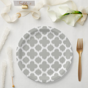 Plato De Papel Patrón ikat quatrefoil de color blanco y gris beig