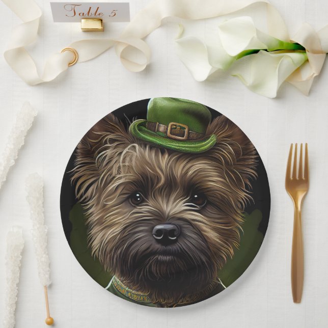 Plato De Papel Perro de Cairn Terrier en el vestido de San Patric (Boda)