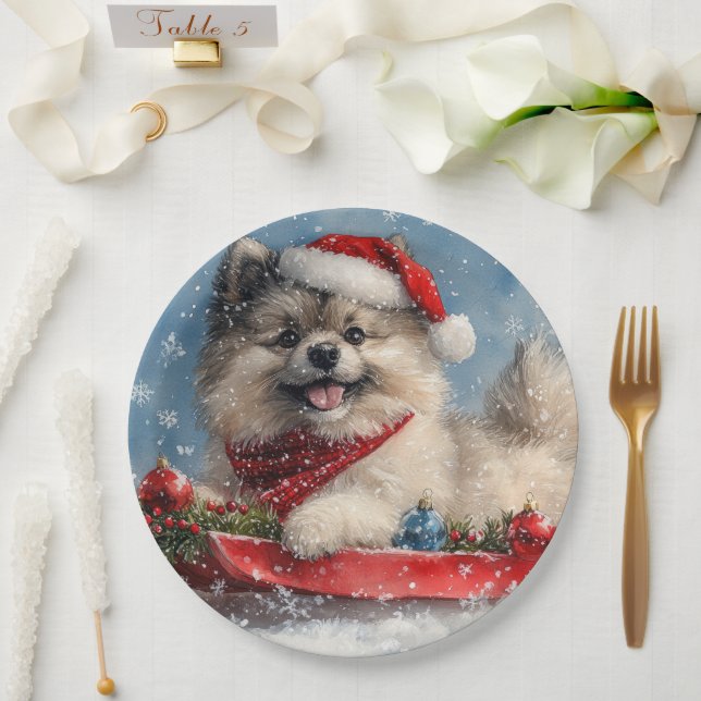 Plato De Papel Perro Keeshond en la manga que nieva a los Navidad (Boda)