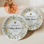 Plato De Papel Placa de papel de Baby Shower Rustic Bee Wildflowe<br><div class="desc">¡Estos platos de papel son perfectos para la ducha de abejas! ¡Edite fácilmente el nombre y la fecha! Vea toda la colección Bee Wildflower para más artículos a juego.</div>