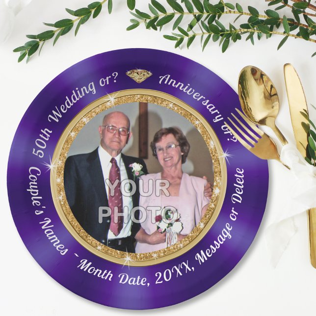 Plato De Papel Placas de 50 años personalizadas, con FOTO, (50th Anniversary Paper Plates, with Couple's Picture. 50th anniversary party plates. Purple Plates.)