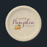 Plato De Papel Placas de papel de la primera fiesta de cumpleaños<br><div class="desc">Placas de papel de la primera fiesta de cumpleaños para la calabaza otoño. Fondo Burlap.</div>